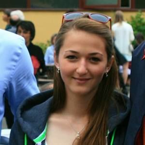 Meet your Posher, Pia